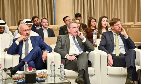 جلسة حوارية مع خبراء من الأمم المتحدة حول الحق في التنمية 